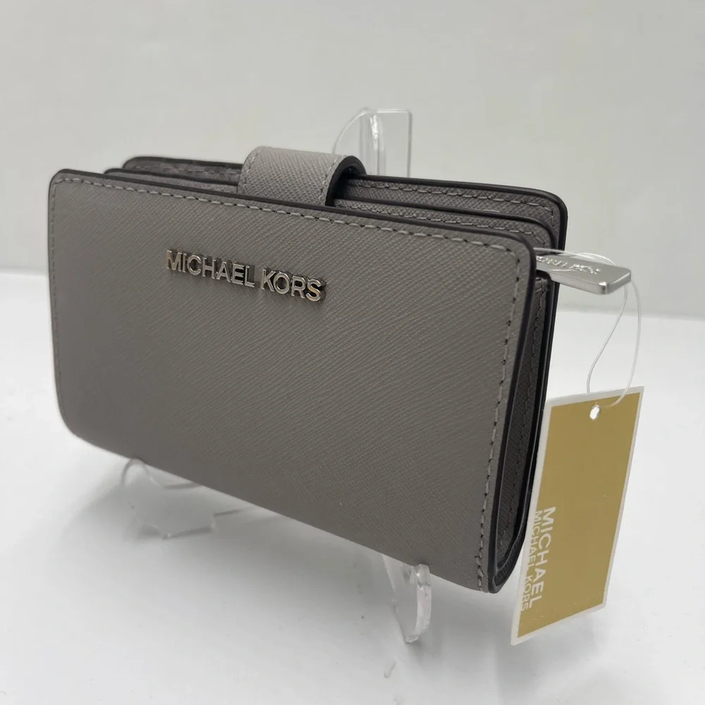 MICHAEL KORS Medium Saffiano Leather Bifold Zip CN Wallet Pearl Grey  NWT